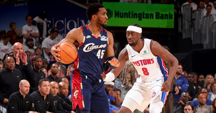 开云APP下载-米切尔35+10坎宁安27分三双 骑士主场力克活塞|NBA季后赛|多诺万-米切尔|克利夫兰骑士队|凯德-坎宁安|底特律活塞队_新浪体育_新浪新闻
